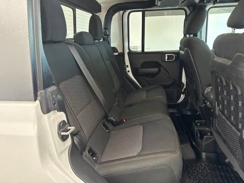 Used 2021 Jeep Gladiator Mojave w/ Cold Weather Group AWD/4WD image 26