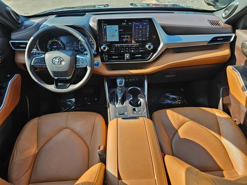 Used 2021 Toyota Highlander Platinum AWD/4WD image 20