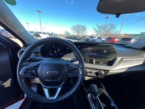 Used 2024 Chevrolet Trax ACTIV w/ Driver Confidence Package image 34