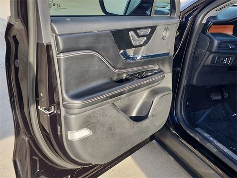 Used 2020 Lincoln Corsair Reserve w/ Equipment Group 202A image 10