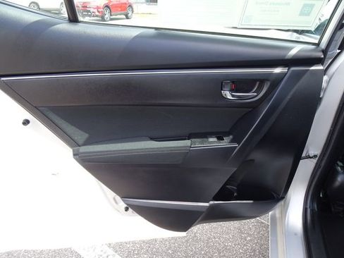 Used 2019 Toyota Corolla LE FWD image 15