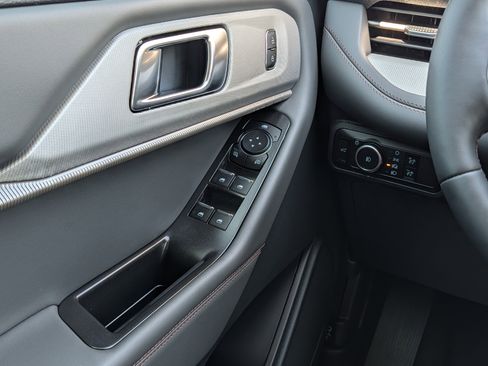 New 2026 Ford Explorer Active w/ Active Comfort Package image 23