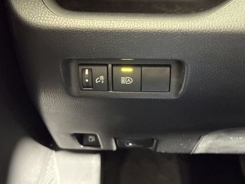 Used 2024 Toyota RAV4 AWD Hybrid image 30