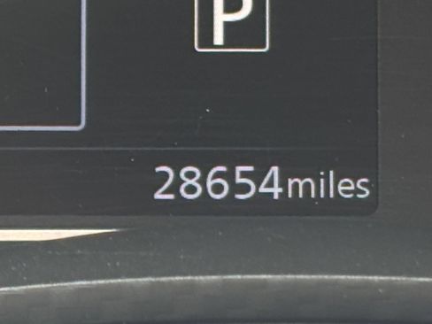 Used 2025 Nissan Versa SV FWD image 39