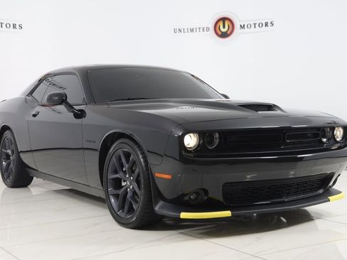 Used 2022 Dodge Challenger R/T w/ Blacktop Package image 24