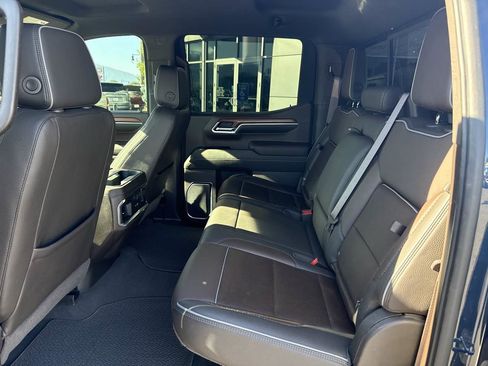 Used 2022 GMC Sierra 1500 Denali AWD/4WD image 18