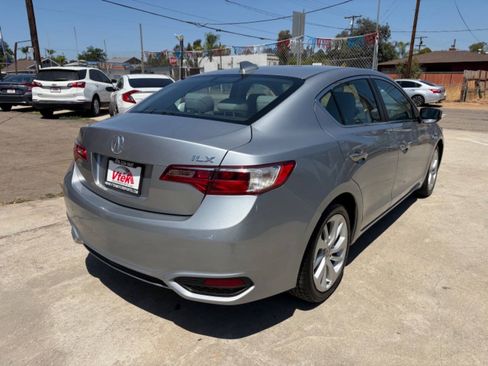 Used 2017 Acura ILX FWD image 5