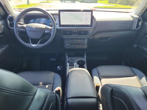 Certified 2025 Ford Bronco Sport Outer Banks w/ Outer Banks Tech Package+ AWD/4WD image 13