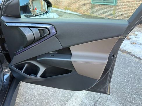 Used 2025 BMW X3 xDrive30i w/ Convenience Package image 27