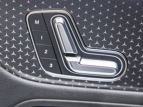 Certified 2025 Mercedes-Benz GLA 250 image 24