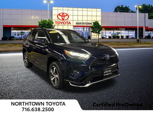 Used 2022 Toyota RAV4 SE image 29