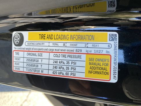 Used 2023 Chevrolet Traverse LS image 39