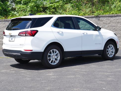 Certified 2024 Chevrolet Equinox LT AWD/4WD image 8