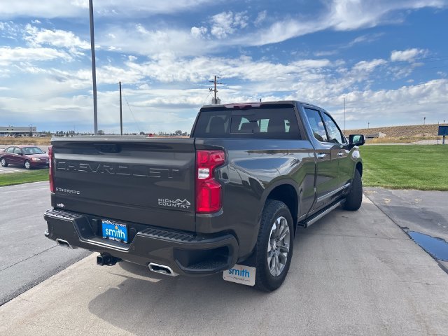 Certified 2023 Chevrolet Silverado 1500 High Country w/ Technology Package AWD/4WD image 3