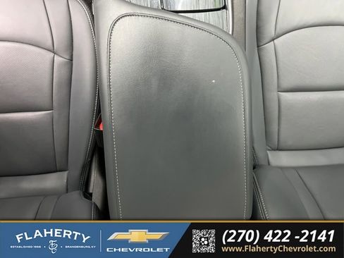Used 2024 Buick Enclave Essence w/ Experience Buick Package AWD/4WD image 33