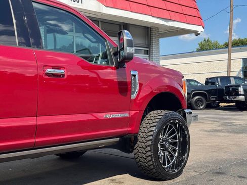 Used 2017 Ford F250 Lariat w/ Lariat Ultimate Package AWD/4WD image 10
