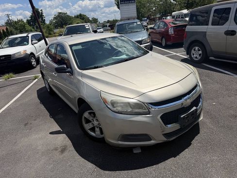 Used 2014 Chevrolet Malibu LS w/ Protection Package FWD image 2