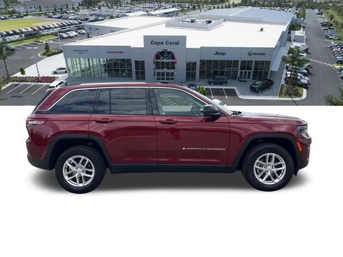 Certified 2024 Jeep Grand Cherokee Laredo X AWD/4WD image 14