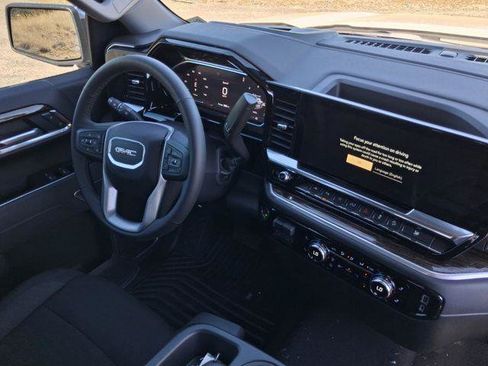 New 2026 GMC Sierra 1500 SLE w/ X31 Off-Road Package AWD/4WD image 16