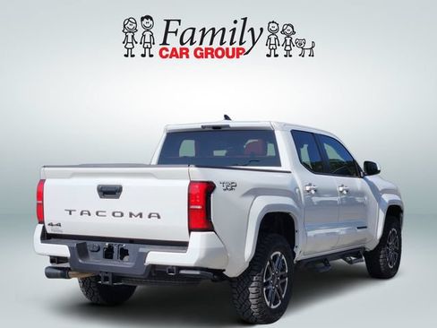 Certified 2025 Toyota Tacoma TRD Sport AWD/4WD image 4