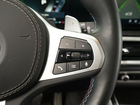 Used 2025 BMW X5 M60i AWD/4WD image 35