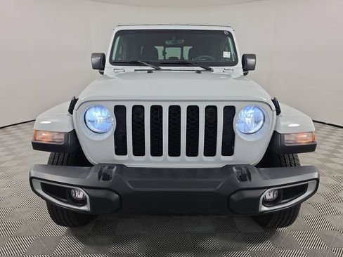 Used 2023 Jeep Gladiator Sport AWD/4WD image 2