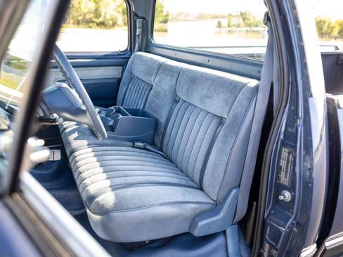 Used 1989 Dodge D/W Truck 350 image 40