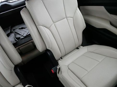 Used 2022 Subaru Ascent Premium w/ Convenience Package image 14