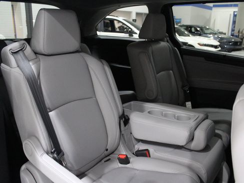 Used 2023 Honda Odyssey EX-L image 20
