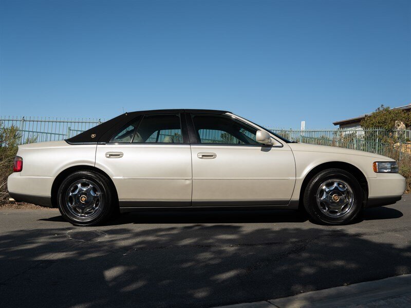 Used 1999 Cadillac Seville SLS w/ Personalization Pkg FWD image 6