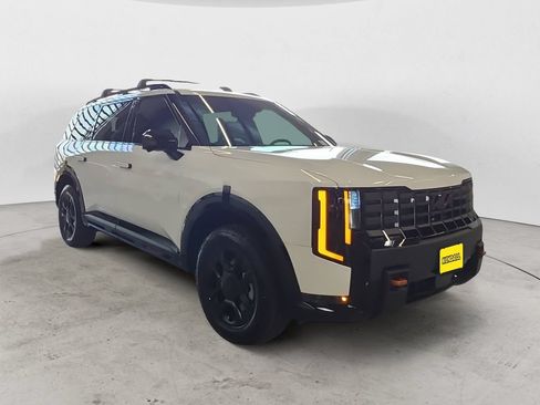 Used 2027 Kia Telluride SX Prestige X-Pro AWD/4WD image 3