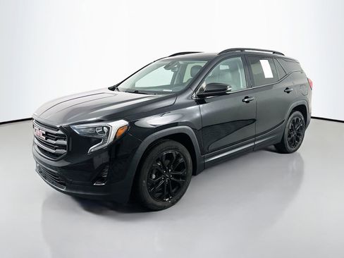 Used 2020 GMC Terrain SLT w/ Preferred Package FWD image 3