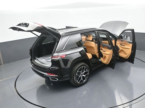 New 2025 Jeep Grand Cherokee Summit image 72