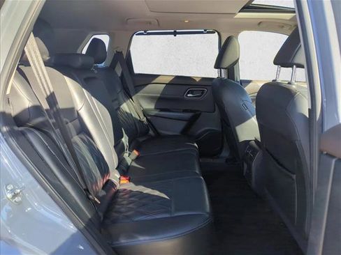 Used 2021 Nissan Rogue Platinum image 22