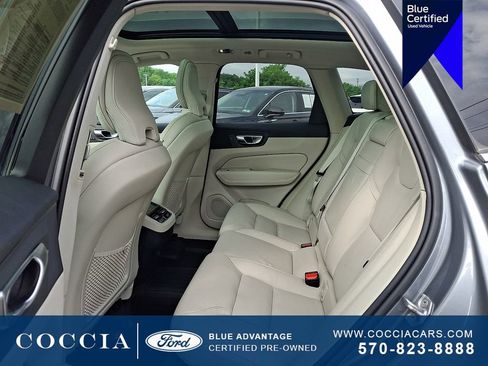 Used 2021 Volvo XC60 T5 Inscription w/ Advanced Package AWD/4WD image 10
