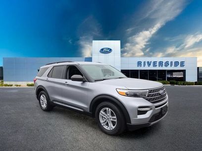 Certified 2023 Ford Explorer XLT w/ Equipment Group 202A