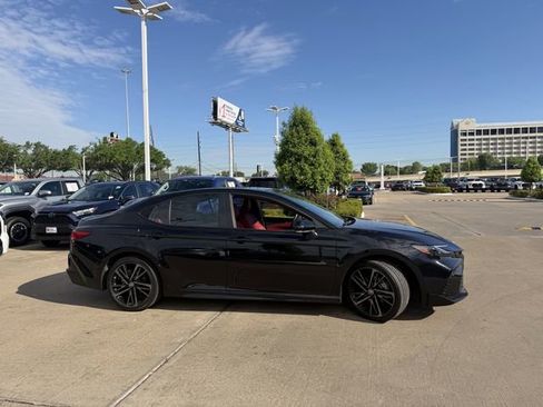 Used 2025 Toyota Camry XSE image 4