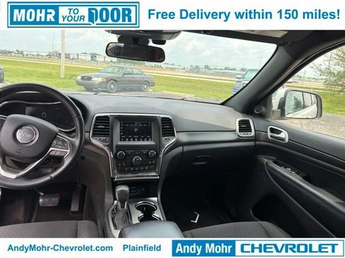 Used 2018 Jeep Grand Cherokee Laredo AWD/4WD image 33