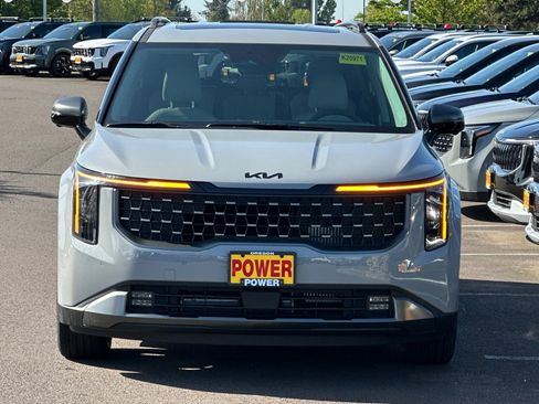 New 2026 Kia Carnival SX FWD image 3