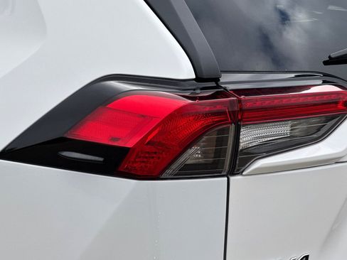Certified 2025 Toyota RAV4 XLE AWD/4WD image 50