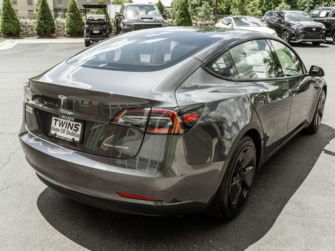 Used 2022 Tesla Model 3 Long Range AWD/4WD image 30