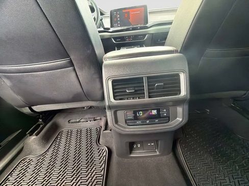 Used 2024 Volkswagen Atlas Peak Edition SEL AWD/4WD image 17