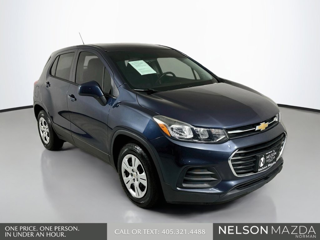 Used 2018 Chevrolet Trax LS w/ Fleet Convenience Package FWD image 3