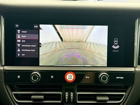 Certified 2026 Porsche Macan AWD/4WD image 18