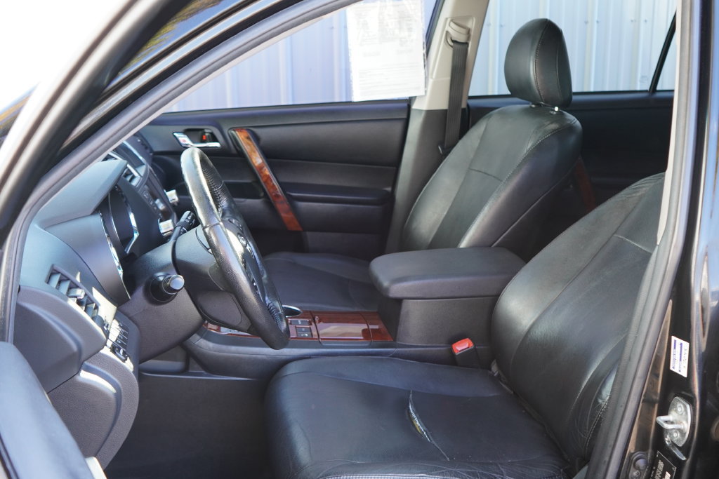 Used 2011 Toyota Highlander Limited AWD/4WD image 14