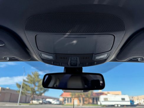 Used 2017 Ford Fusion SE w/ Fusion SE Technology Package image 30