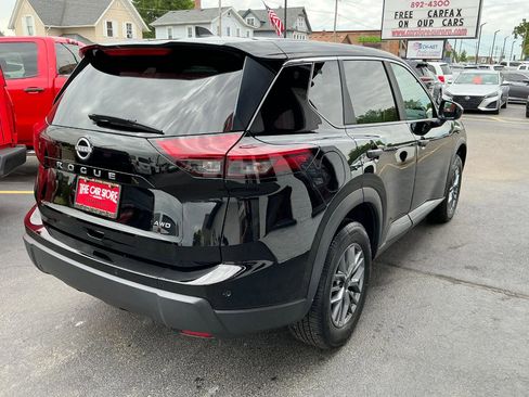 Used 2024 Nissan Rogue S AWD/4WD image 4