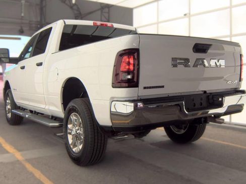 Used 2026 RAM 2500 Big Horn AWD/4WD image 6