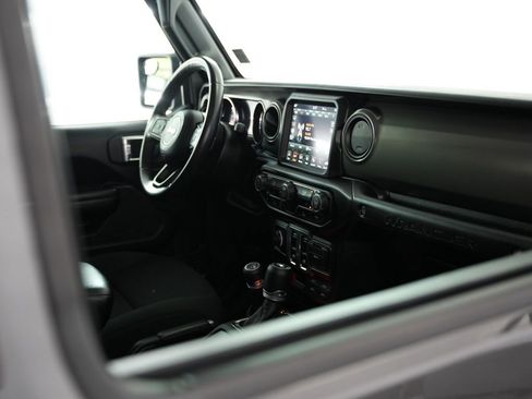 Used 2021 Jeep Wrangler Sport AWD/4WD image 43