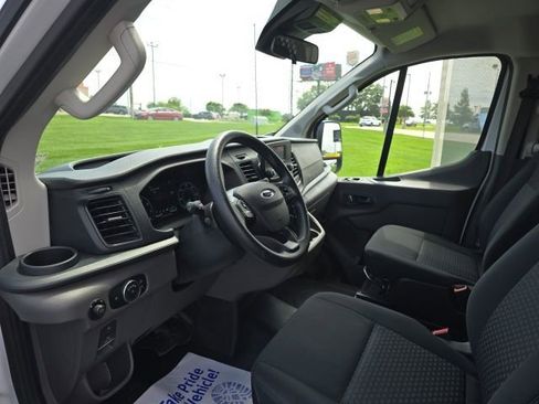 Used 2024 Ford Transit 250 Low Roof w/ Exterior Upgrade Package RWD image 10